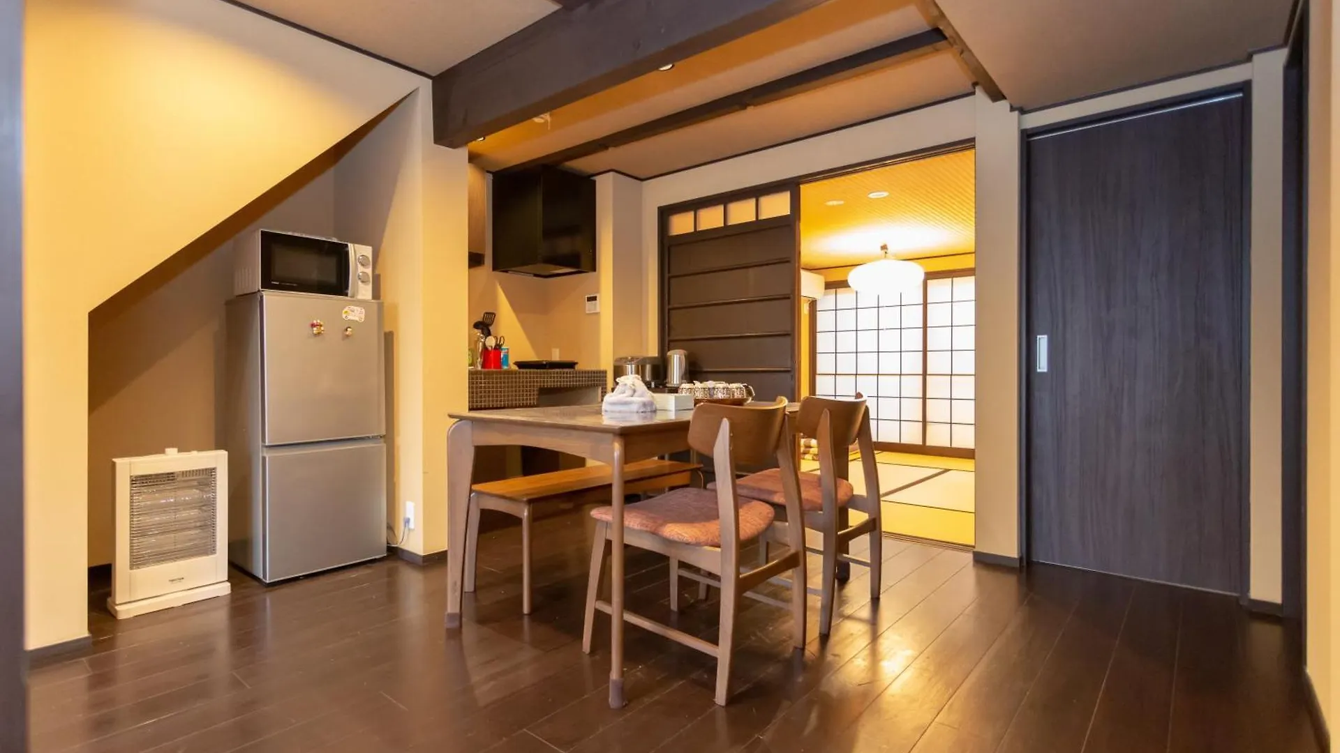 Inn Plus General Castle Nijo Kyoto 0*,  Japan